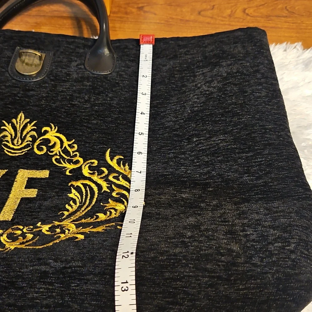 M.C.W HANDMADE CARPET BAG‎ LARGE